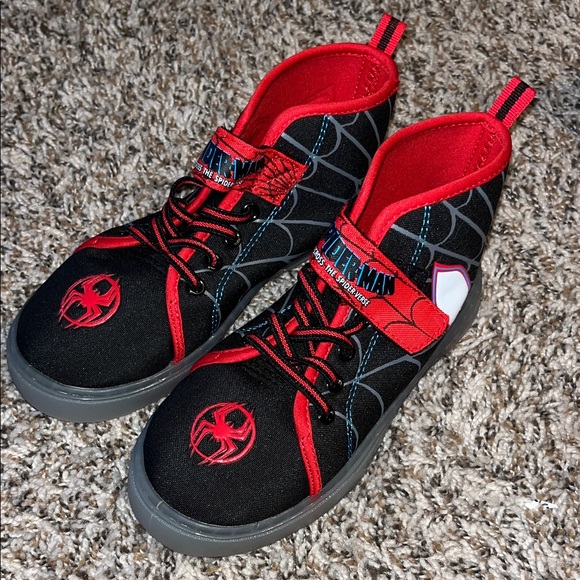 Spider-Man Light Up Kids Shoes - Black and Red - Picture 1 of 4
